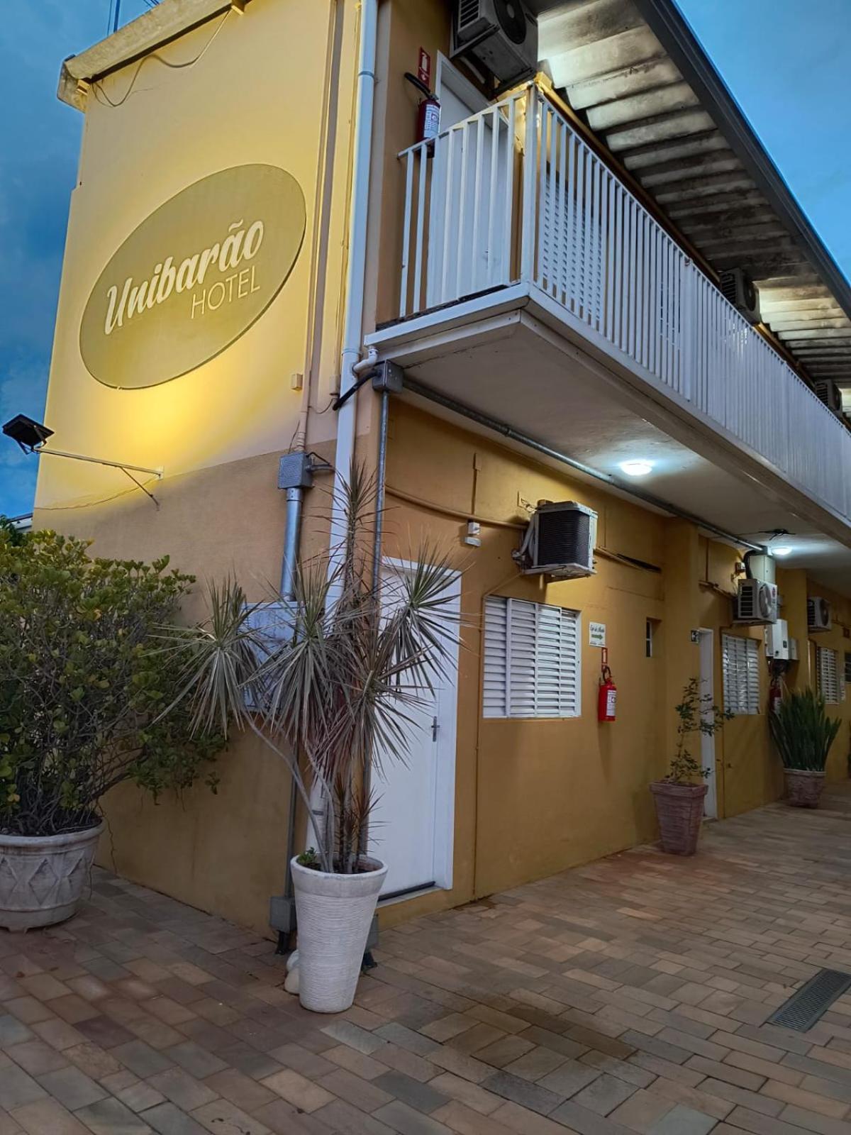 Unibarao Hotel -Proximo As Universidades Unicamp-Puc-Hospitais -Bancos-Restaurantes-Praca Capital -Shopping Dom Pedro - Expo Dom Pedro-Ceasa Campinas  Bagian luar foto
